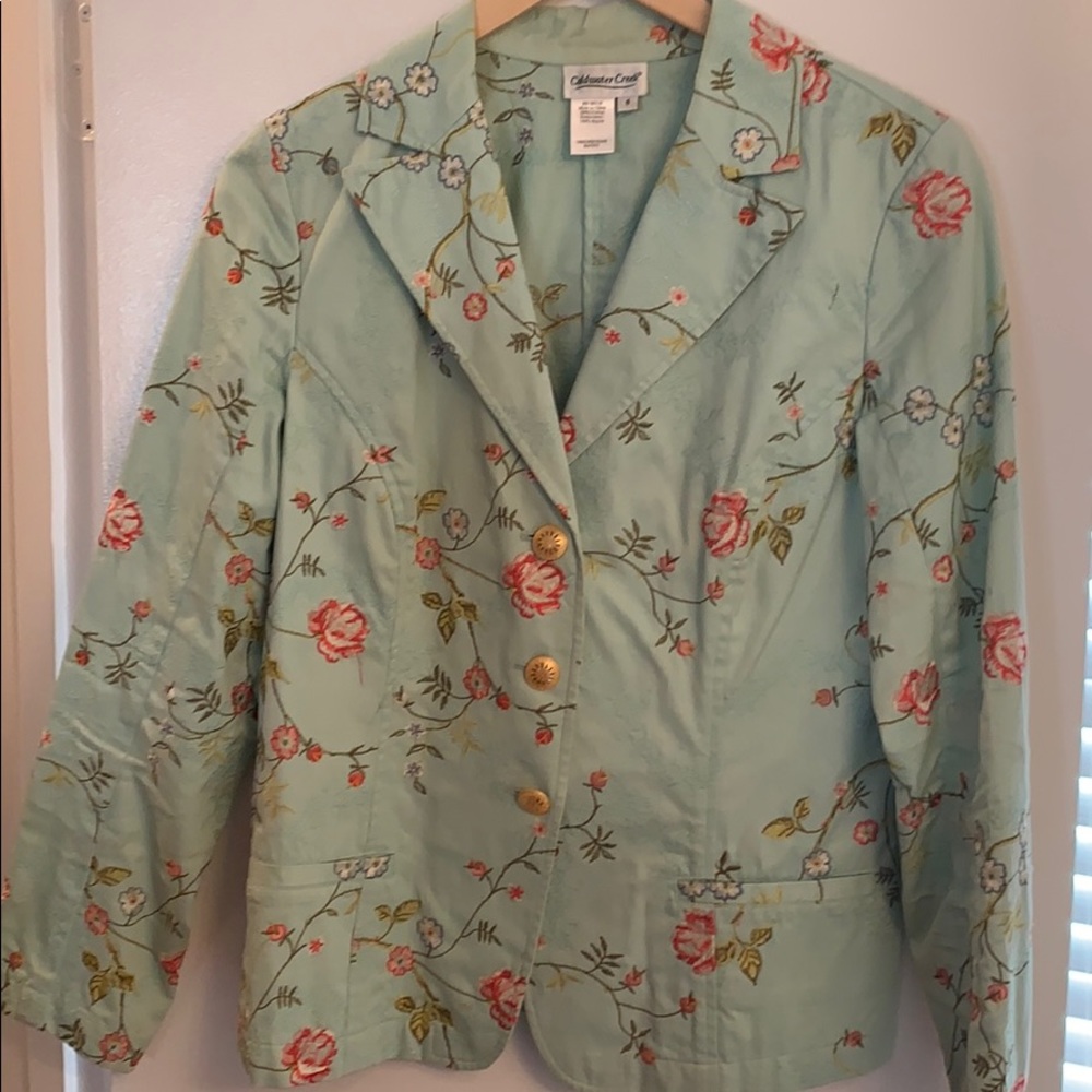 Embroidered blazer with upgraded buttons